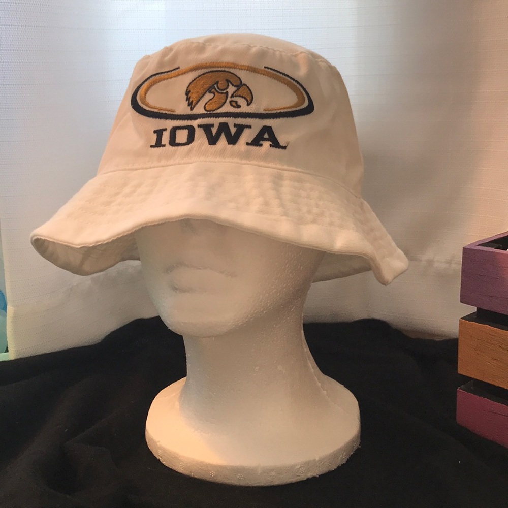 University of Iowa fisherman’s hat EUC